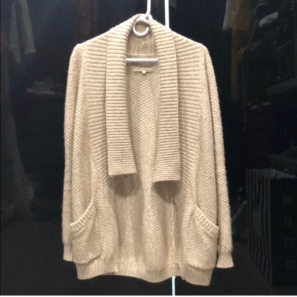 Cotton, wool, and alpaca beige cardigan.